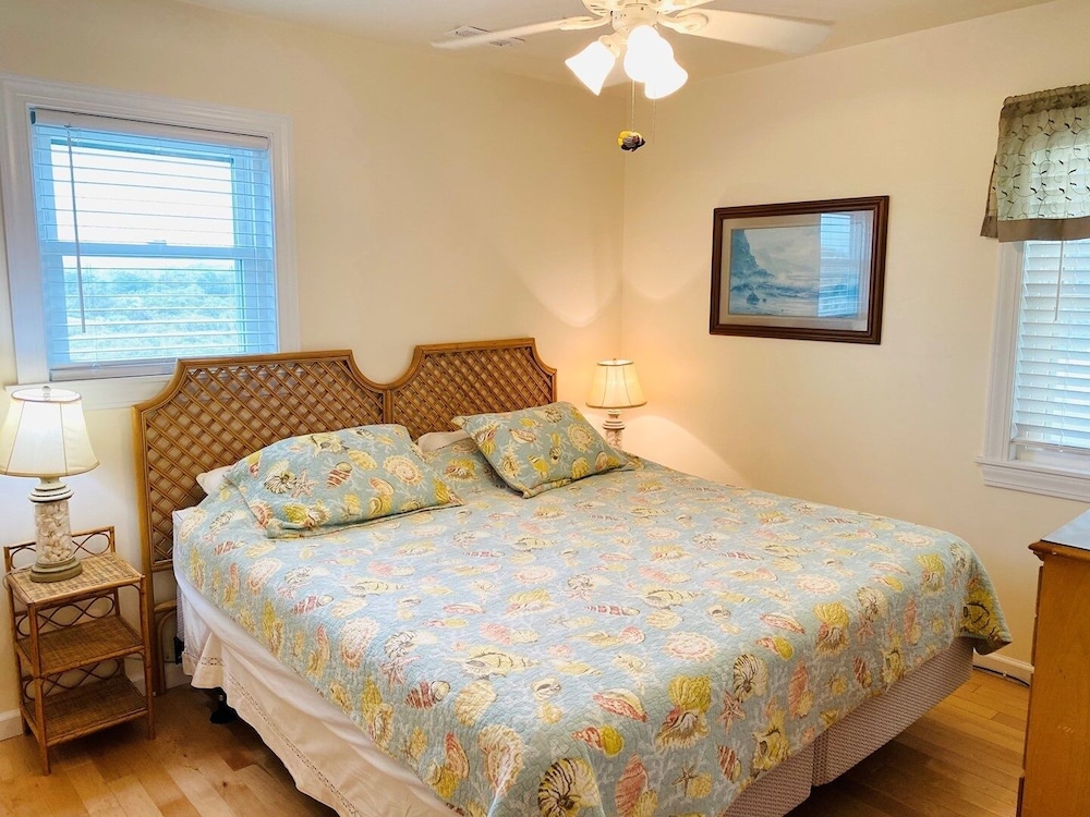 Serenity Now 3 Bedroom Home by RedAwning view 2