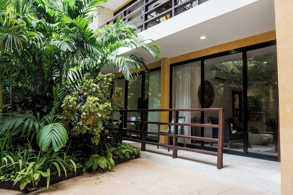 Lunada Bright Stay with Rooftop