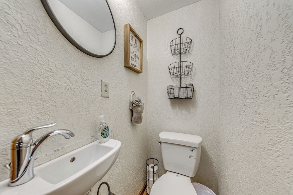 1 Block to Hiking: Ruidoso Home w/ Game Room