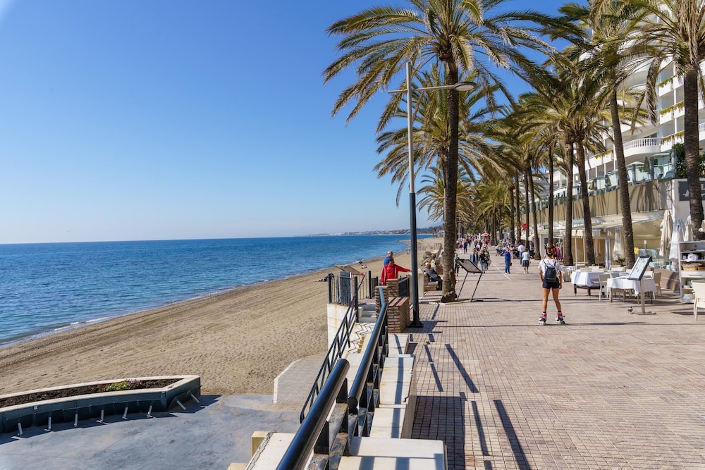 Marbella Playa With Pool 100m From sea en Marbella — other