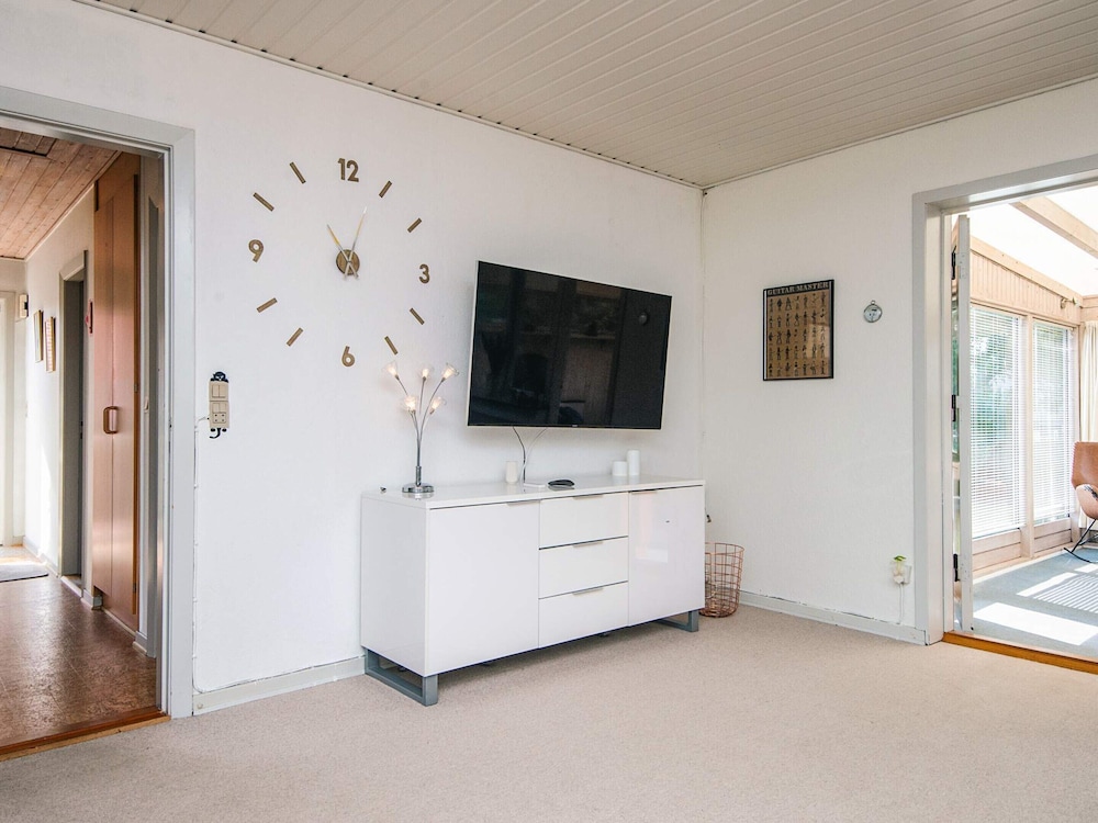 6 Person Holiday Home in Ansager