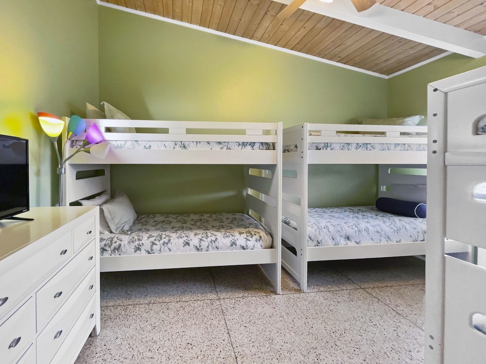 Cool Breeze - 3 Br home by RedAwning view 2