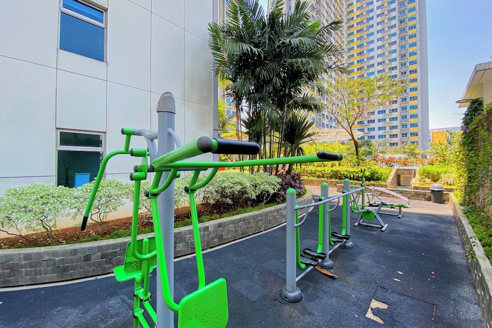 Comfy and Restful Studio at Springlake Summarecon Bekasi Apartment
