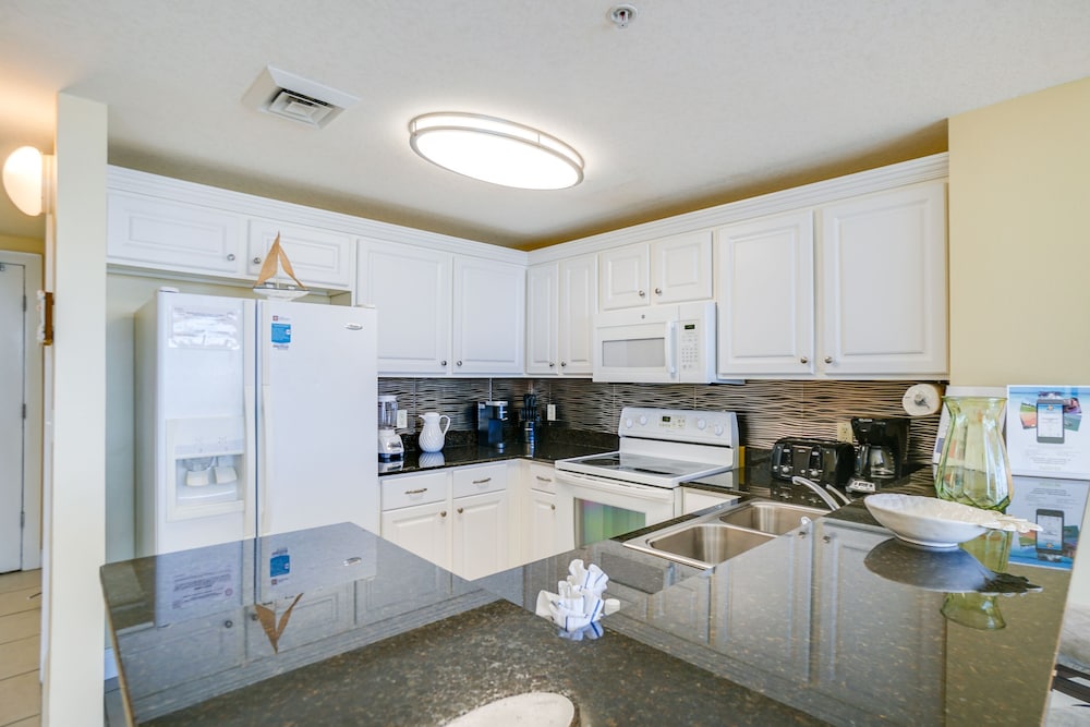 Calypso Beach Resort by Panhandle Getaways