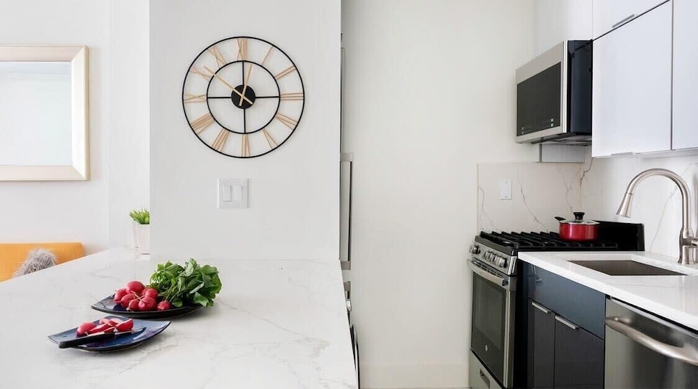 1597 New York Apt