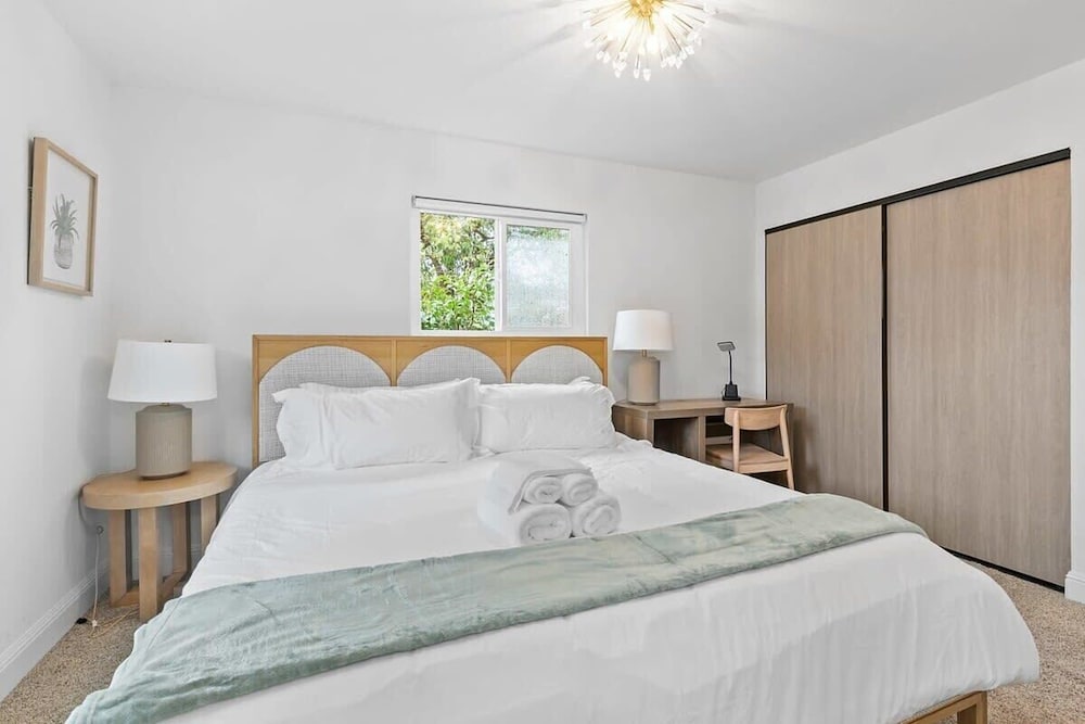 @ Marbella Lane - Modern 3broasis in Siliconvalley