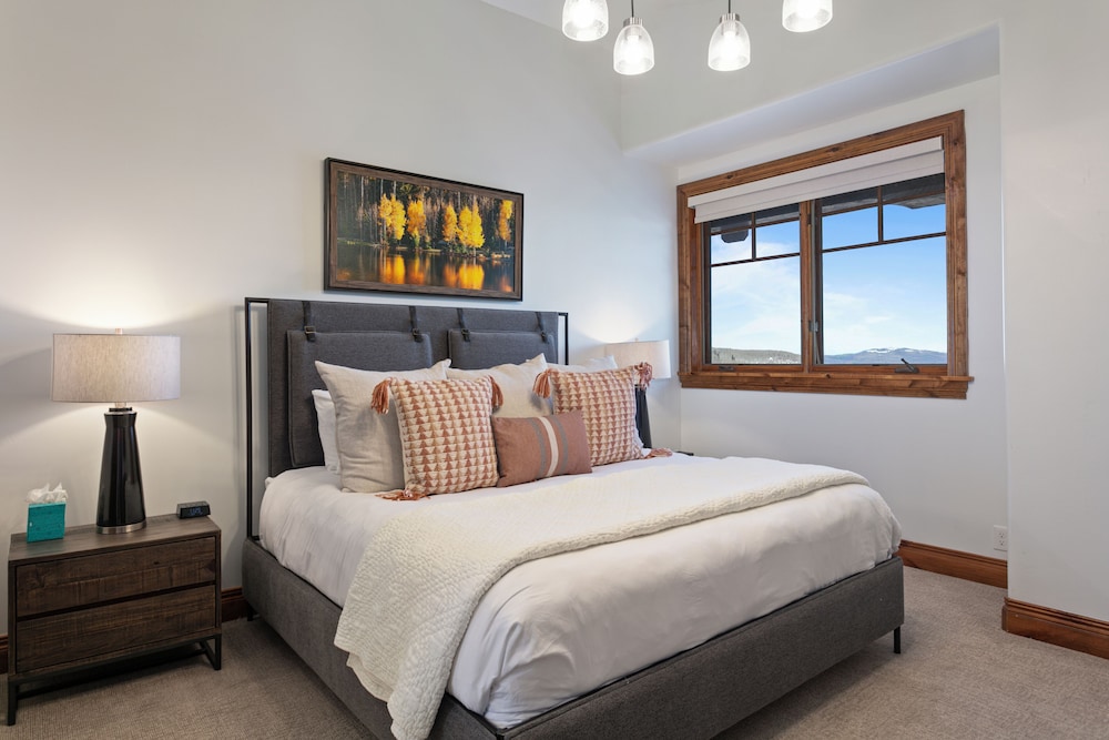 Grand Lodge - Penthouse #505 - Ski-in/ski-out 5 Bedroom Condo