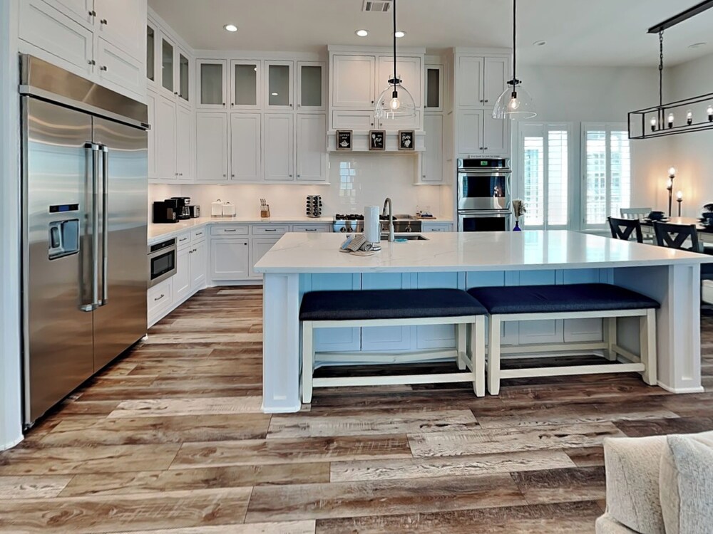 Seabreezy Lane by Ryson Vacation Rentals