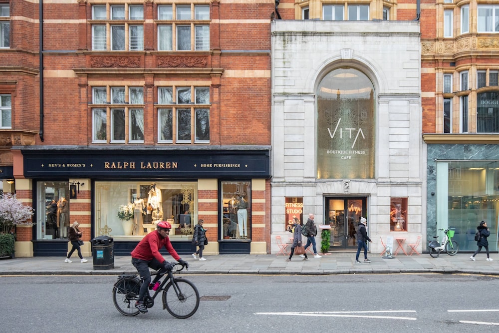 Sloane Avenue IV by Onefinestay