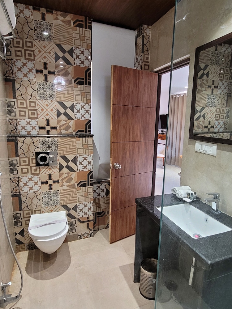 Aura Gold Resort
