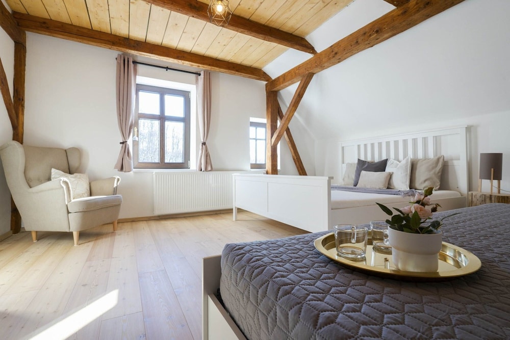 Villa in Rudnik With Private hot tub