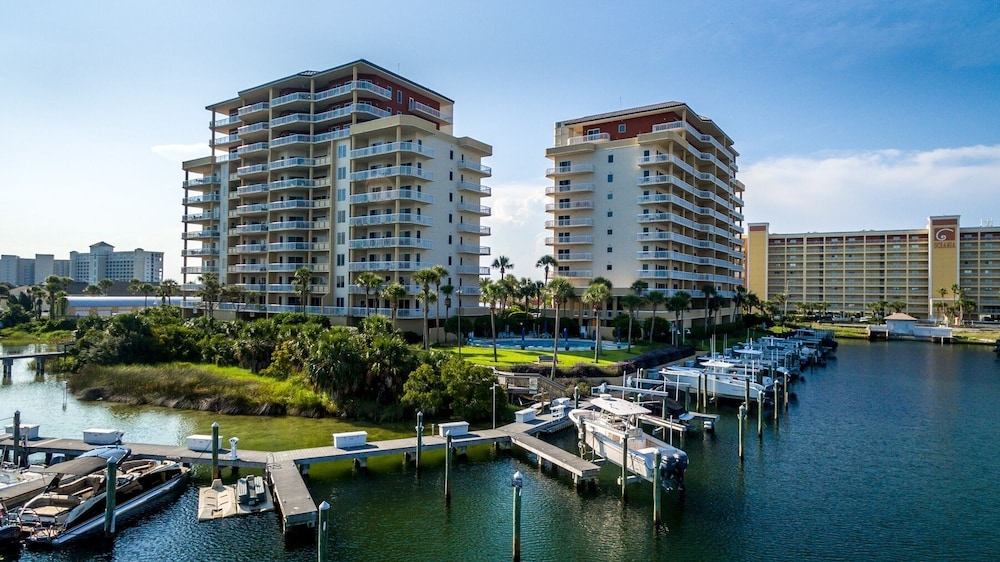 Harbor Landing 201a 3 Bedroom Condo by RedAwning