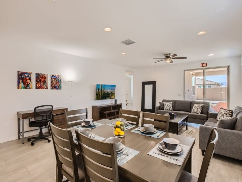 NEW Awesome Phoenix Monthly 5BR