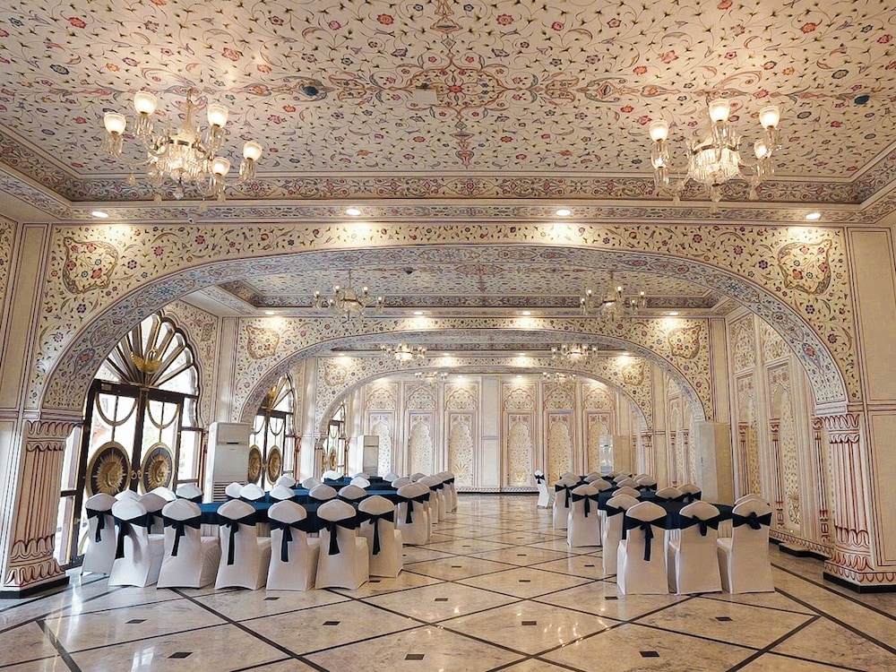 Umaid Haveli - A Heritage Style Hotel & Resort