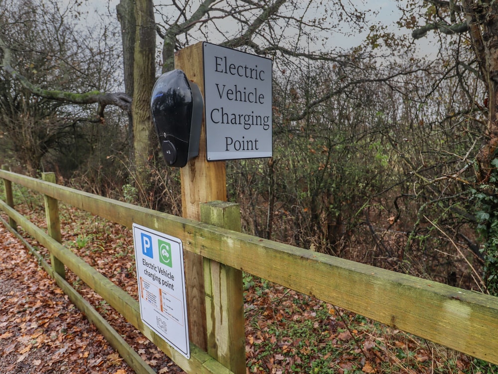 Acorn Lodge At Bridge Lake Farm & Fishery