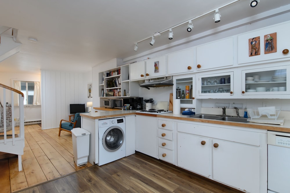 6 Village Edge 2 Bedroom Condo