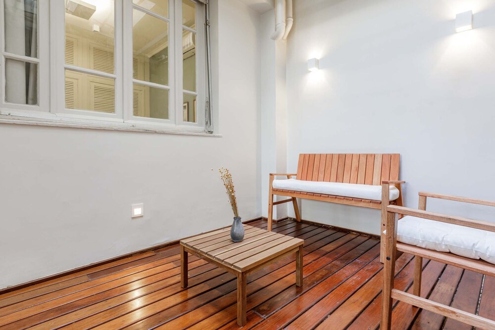 Leblon Coast Amazing 3 Bedroom in Leblon