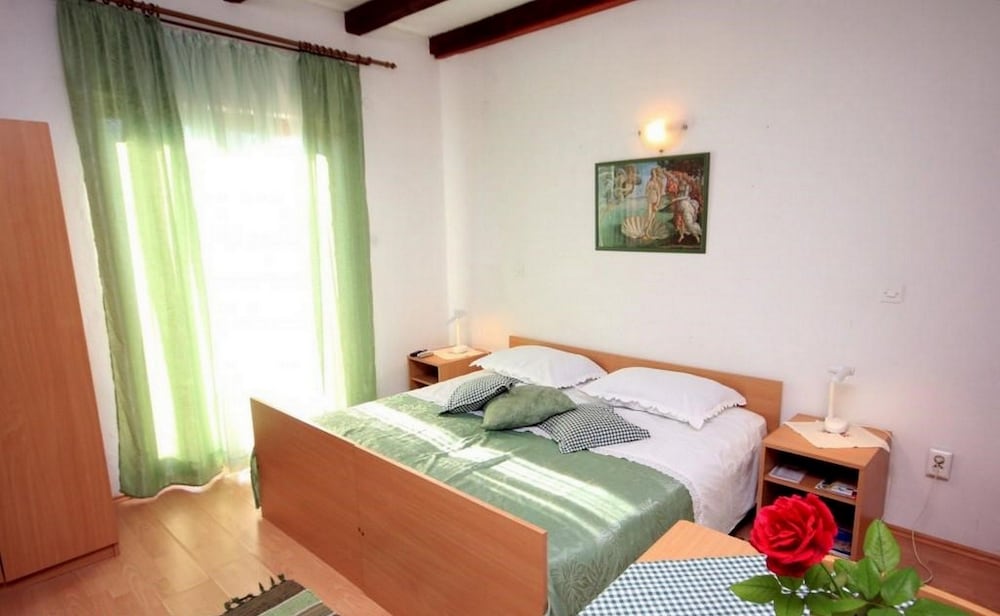 Villa Ro-Ela
