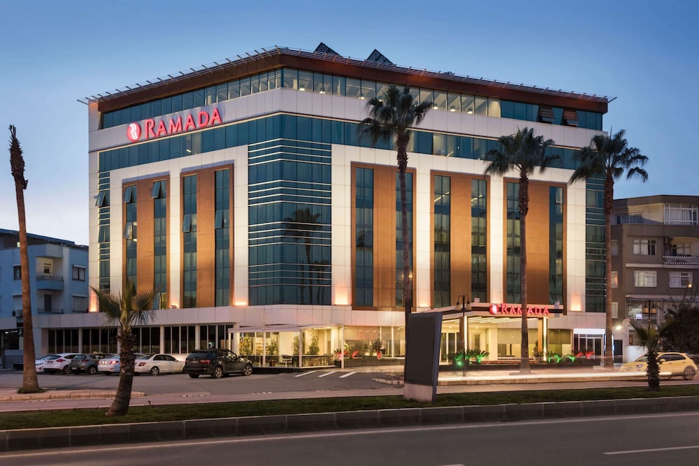 Ramada by Wyndham Mersin - Image 35