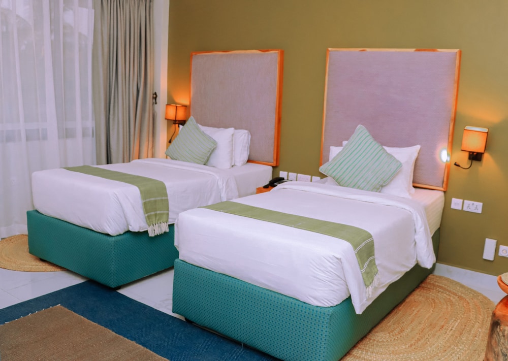 Best Western Jangwani Sea Breeze Hotel