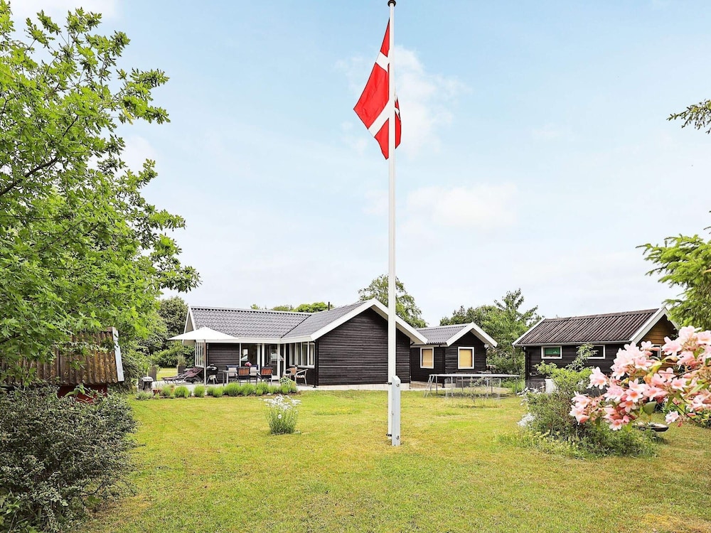 6 Person Holiday Home in Karrebaeksminde-by Traum