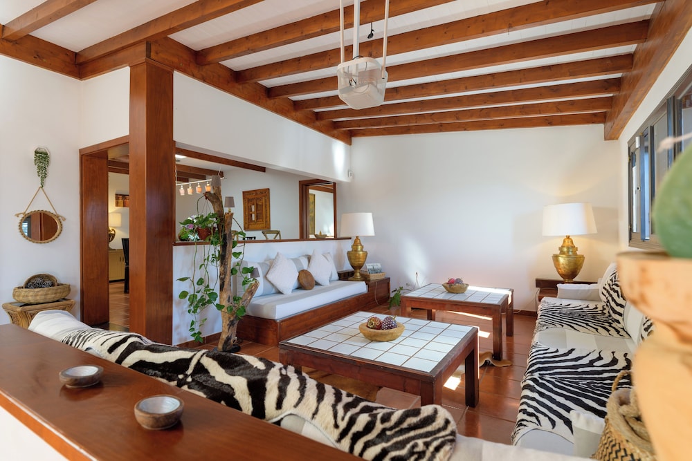 Boutique Boho Glam Villa With Private Pool