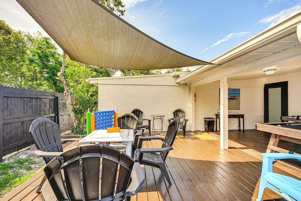 7 Mi to Busch Gardens: Lutz Home w/ Patio!
