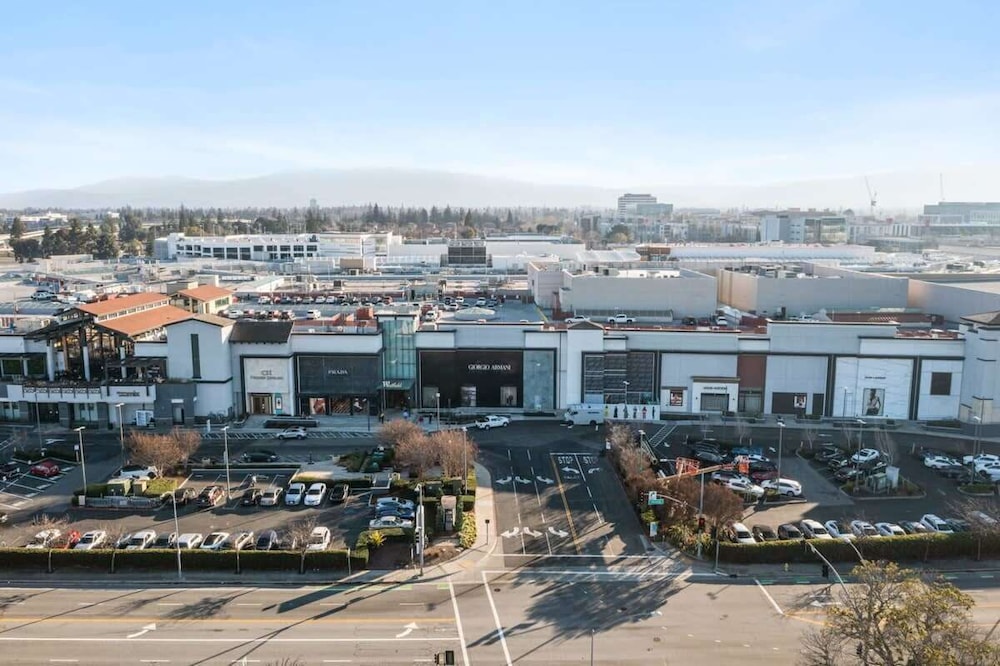 @ Marbella Lane - 3BR Designer Near Valley Fair