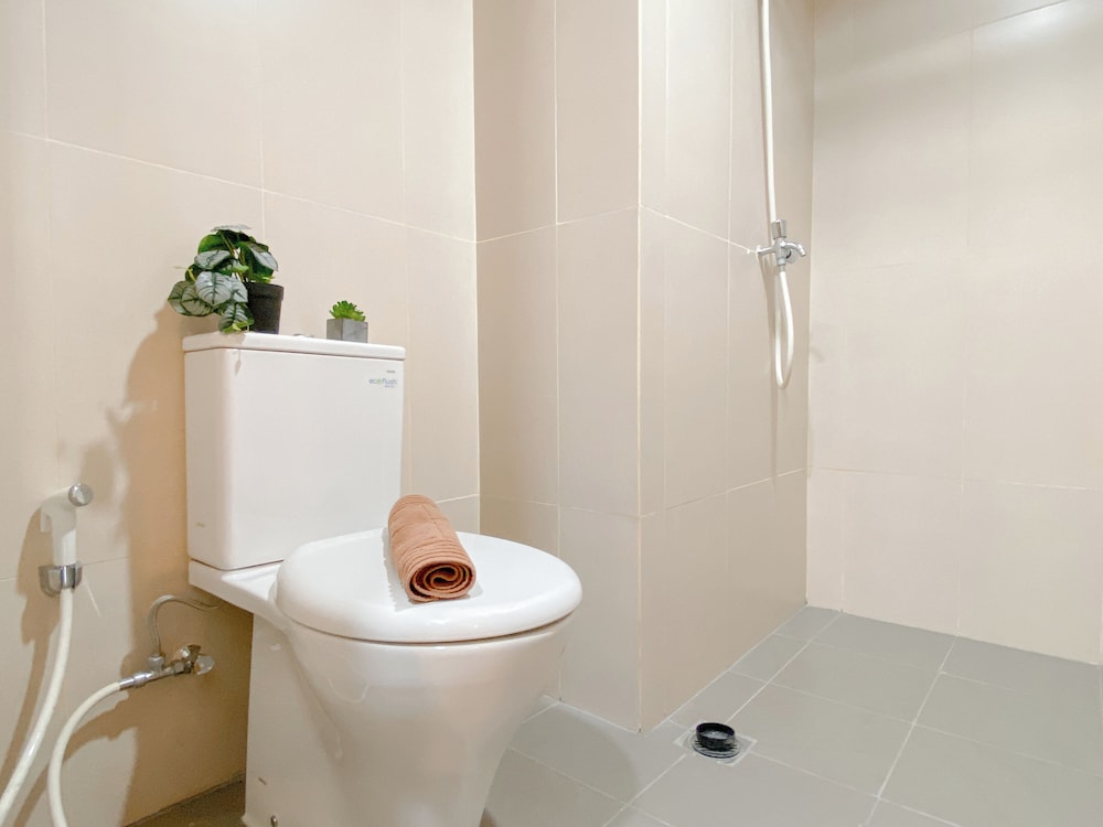 Best Studio Apartment At Gateway Park Lrt City Jatibening