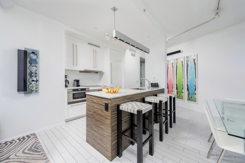 W South Beach Private Luxury Suites