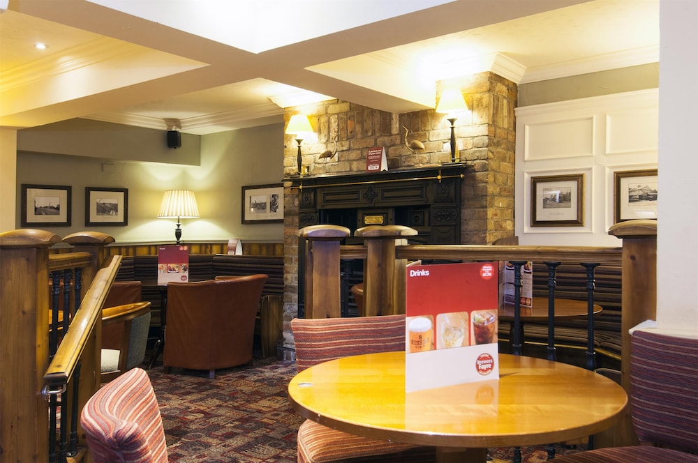 Premier Inn Leeds South - Birstall — photo 12