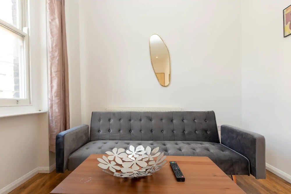 Centrally Located 1 Bedroom Apartment Near Paddington
