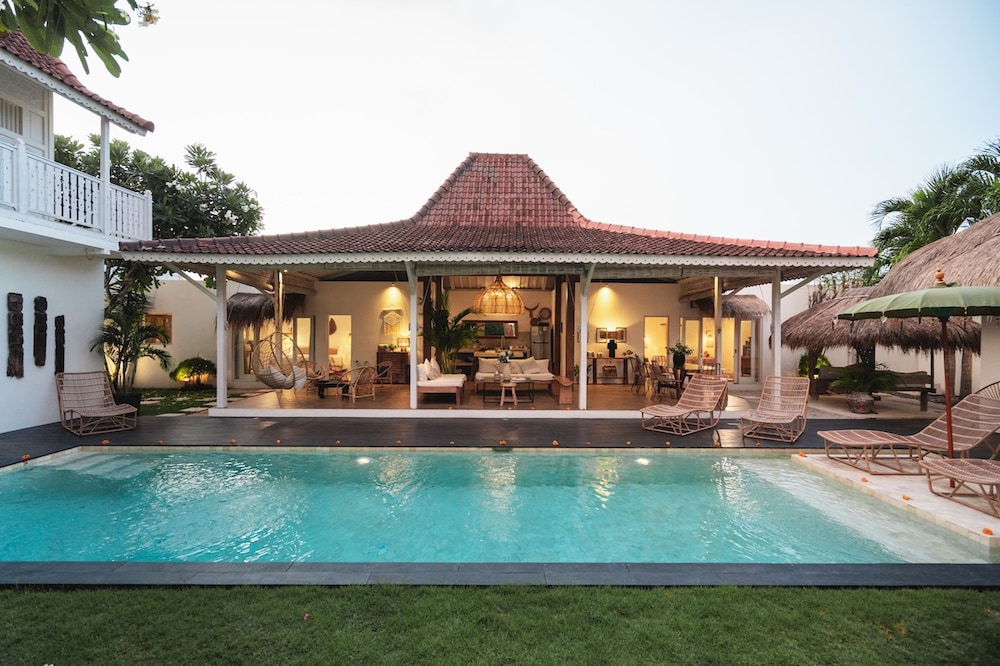 Villa M by Alfred in Bali - Stunning Family Villa With Pool at Seminyak Beach