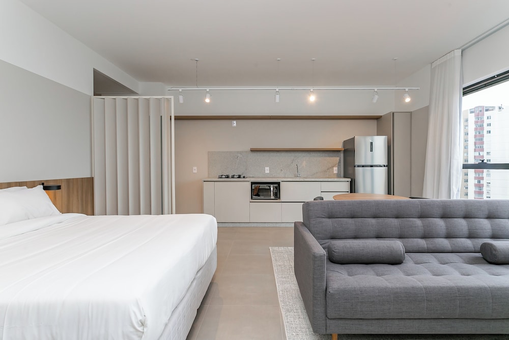 Studios Tower by Viva - Prédio com piscina e estacionamento no centro de Floripa