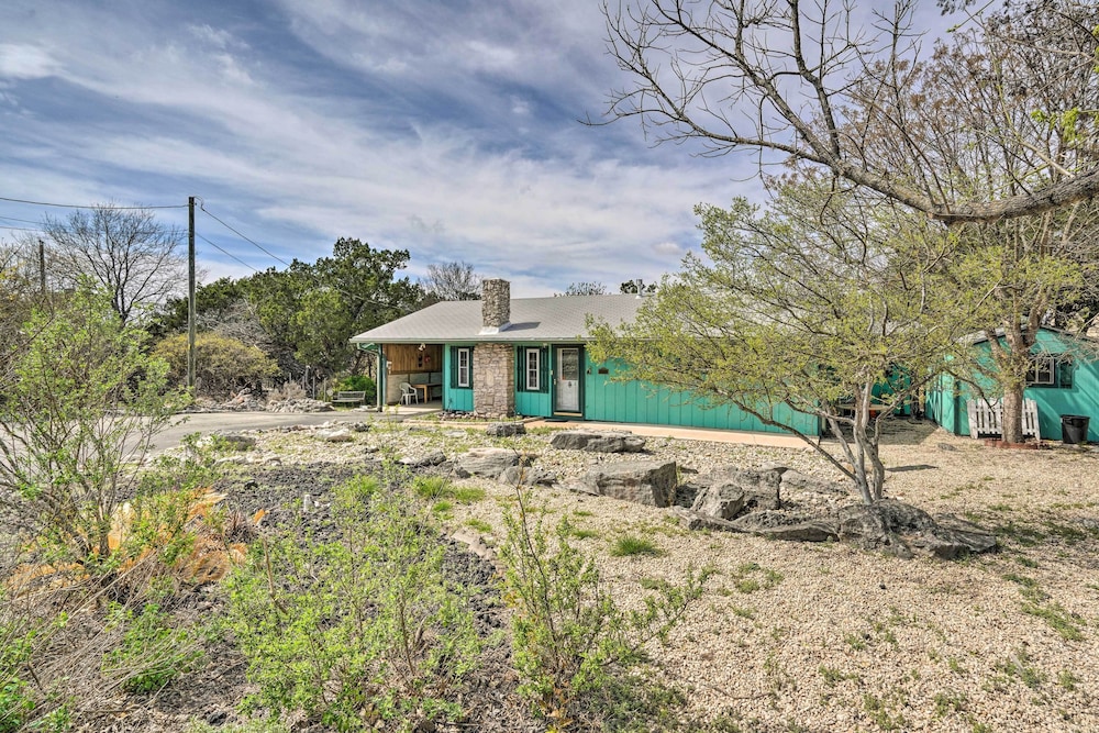 Charming Ingram Home w/ Yard & Furnished Patio! view 4