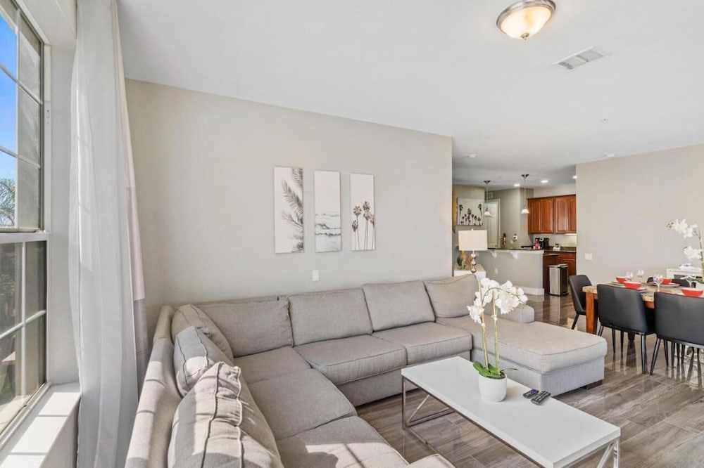 Vista Cay Swanky