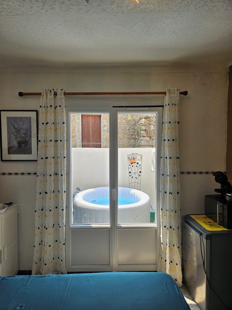 Chambre 02 Balcon