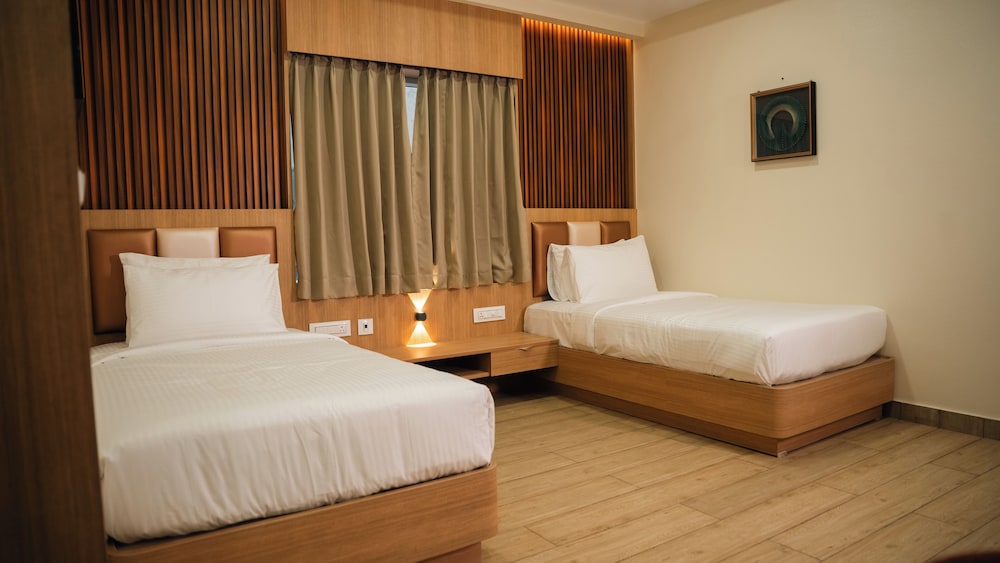 Hotel M7 Plaza