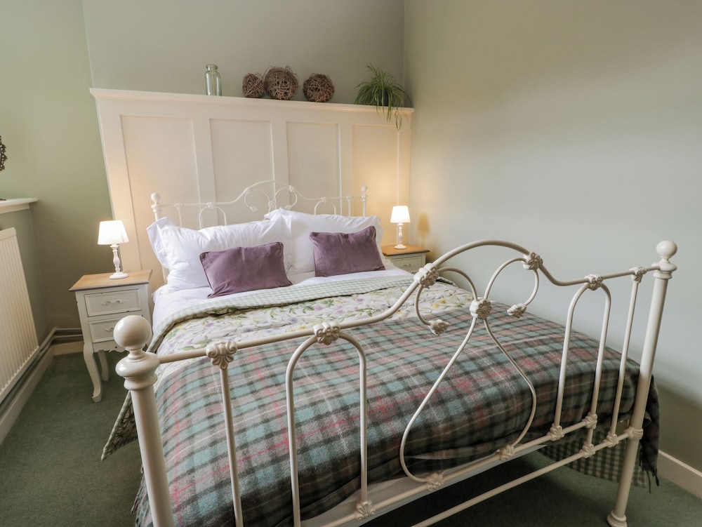 Trefoil Cottage