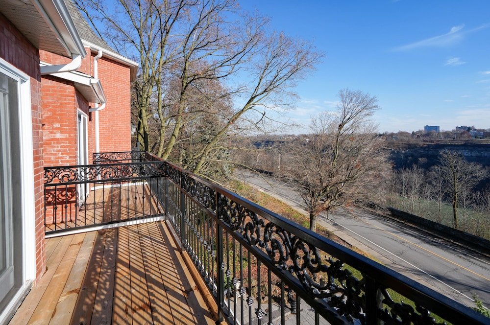 Niagara Grandview Boutique hotel