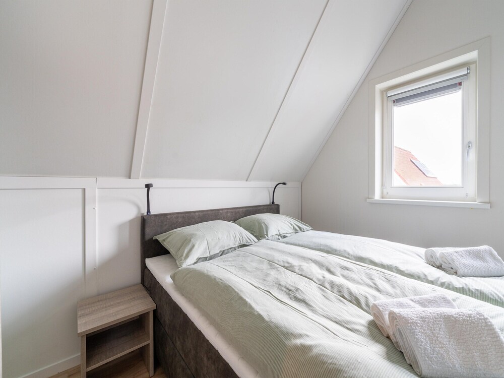 Luxurious Holiday Home With Parking