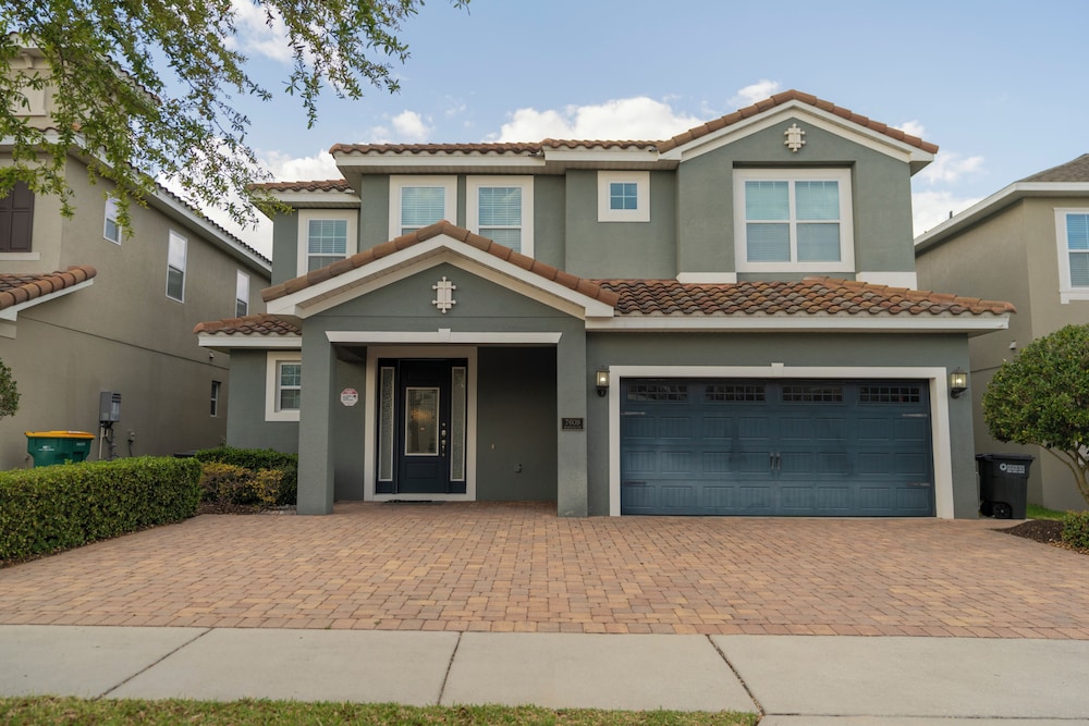 Spectacular 9BR Villa Your Dream Retreat