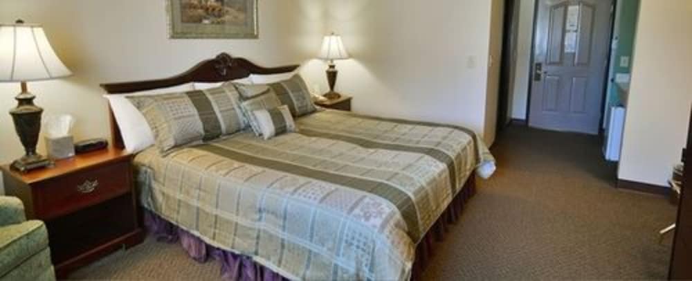 Hearthstone Inn & Suites view 4
