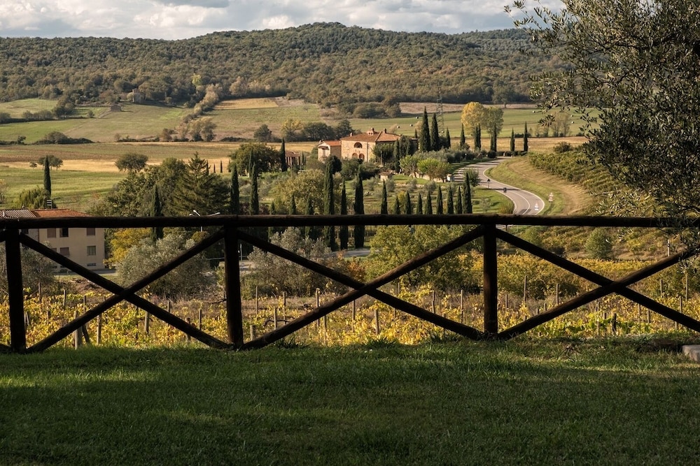 Tenuta La Pieve Casale La Valle