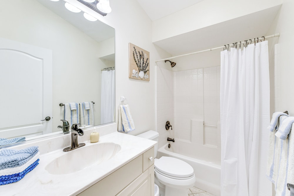 12 Mi to Gulf: Port Charlotte Home w/ Boat Dock
