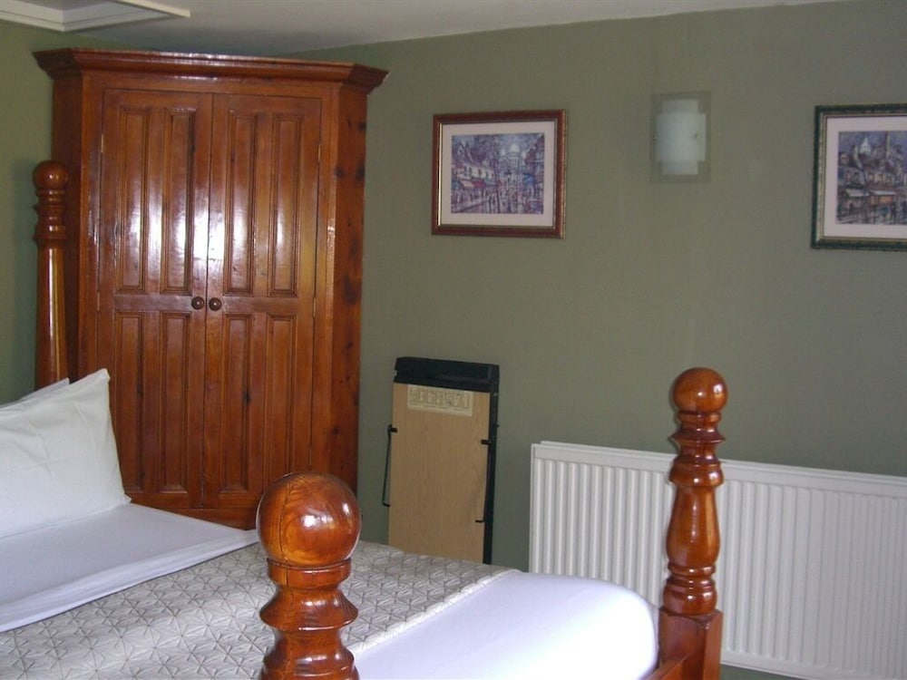 Altrincham Vacations - Ash Farm Country Guest House - Property Image 12