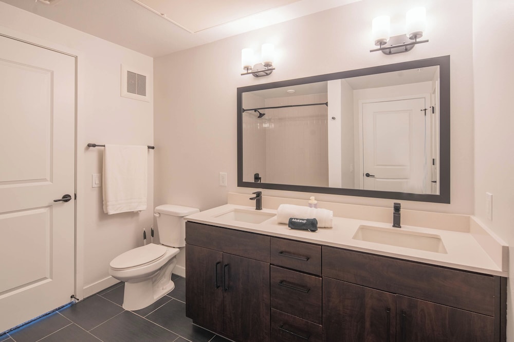ROVE LIVING/KB - Trovita Rio