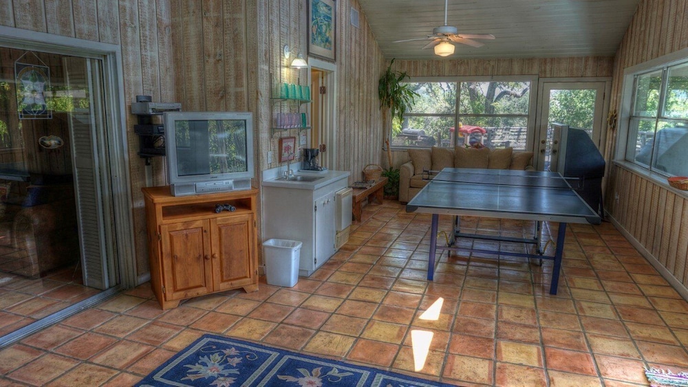 Bluebird Hill And Star Suite 5 Bedroom Home