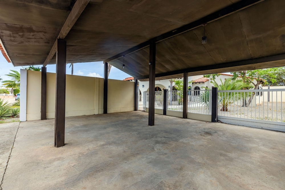 Beautiful 4BR 3BA Villa w Private Pool Jacuzzi