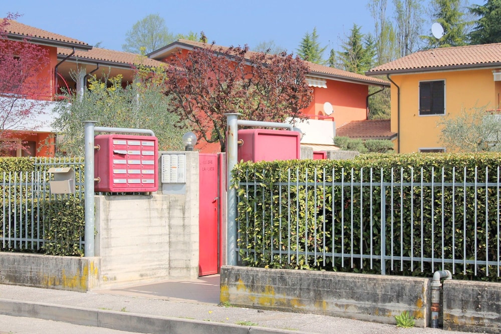 Holiday Home Lazise Near Lake Garda & Pool